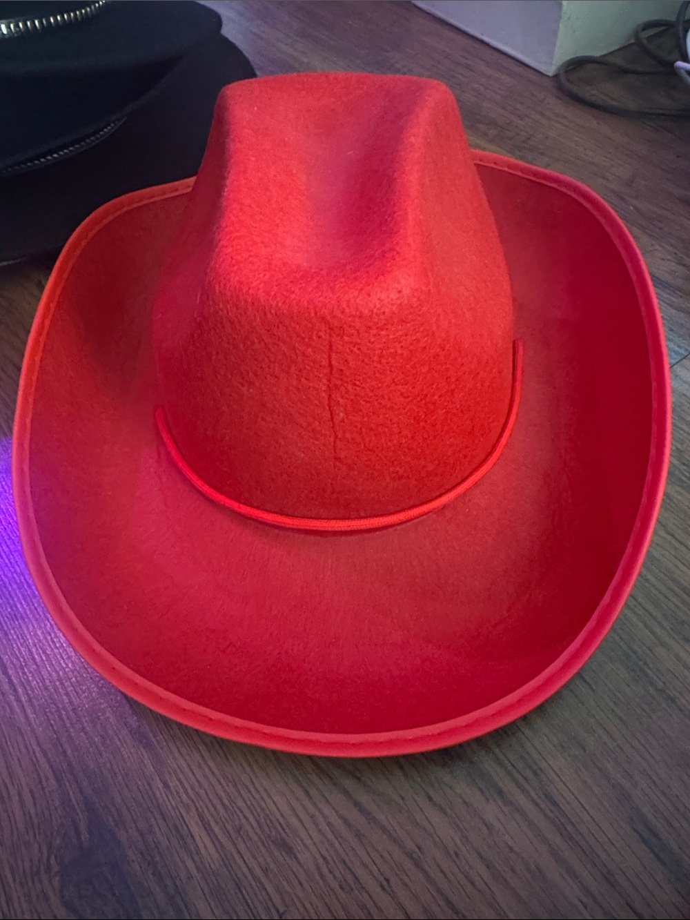 Red Felt Cowboy Hat - 44.B11